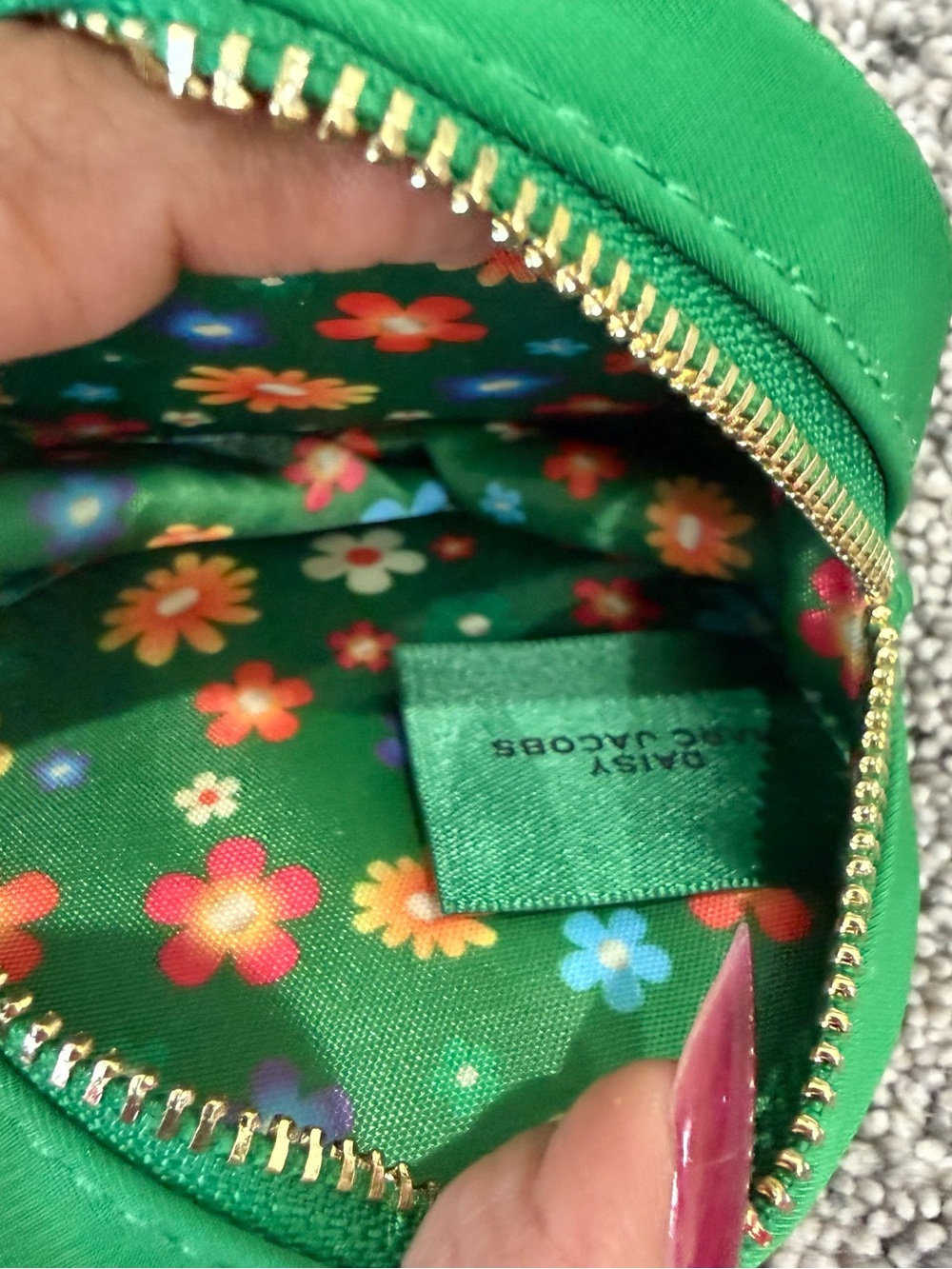 Marc Jacobs Daisy Coin Purse  Green Floral Round Zip Pouch Gold Zipper Bag Charm - Picture 6 of 8